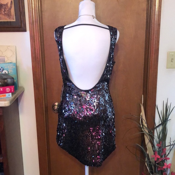 Sexy Express Silver Sequin Dress - Picture 14 of 16